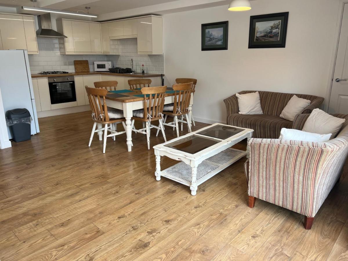 Runnacleave Court, Apartment 2 อิลฟราคูมบ์ ภายนอก รูปภาพ