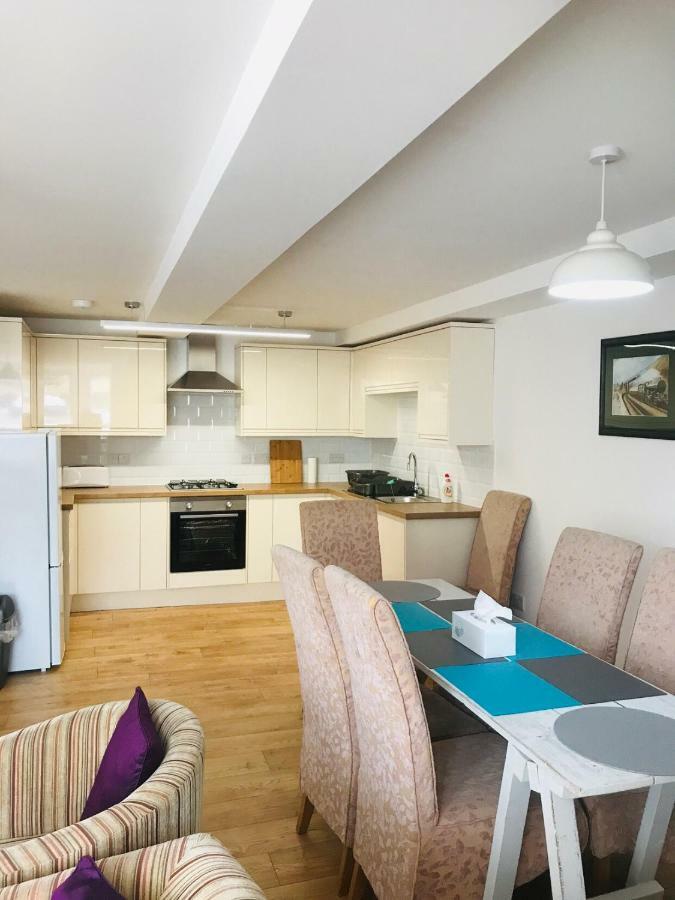 Runnacleave Court, Apartment 2 อิลฟราคูมบ์ ภายนอก รูปภาพ